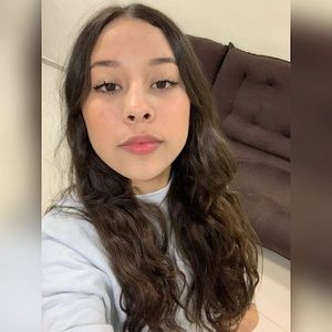 Meet your Posher, Valentina